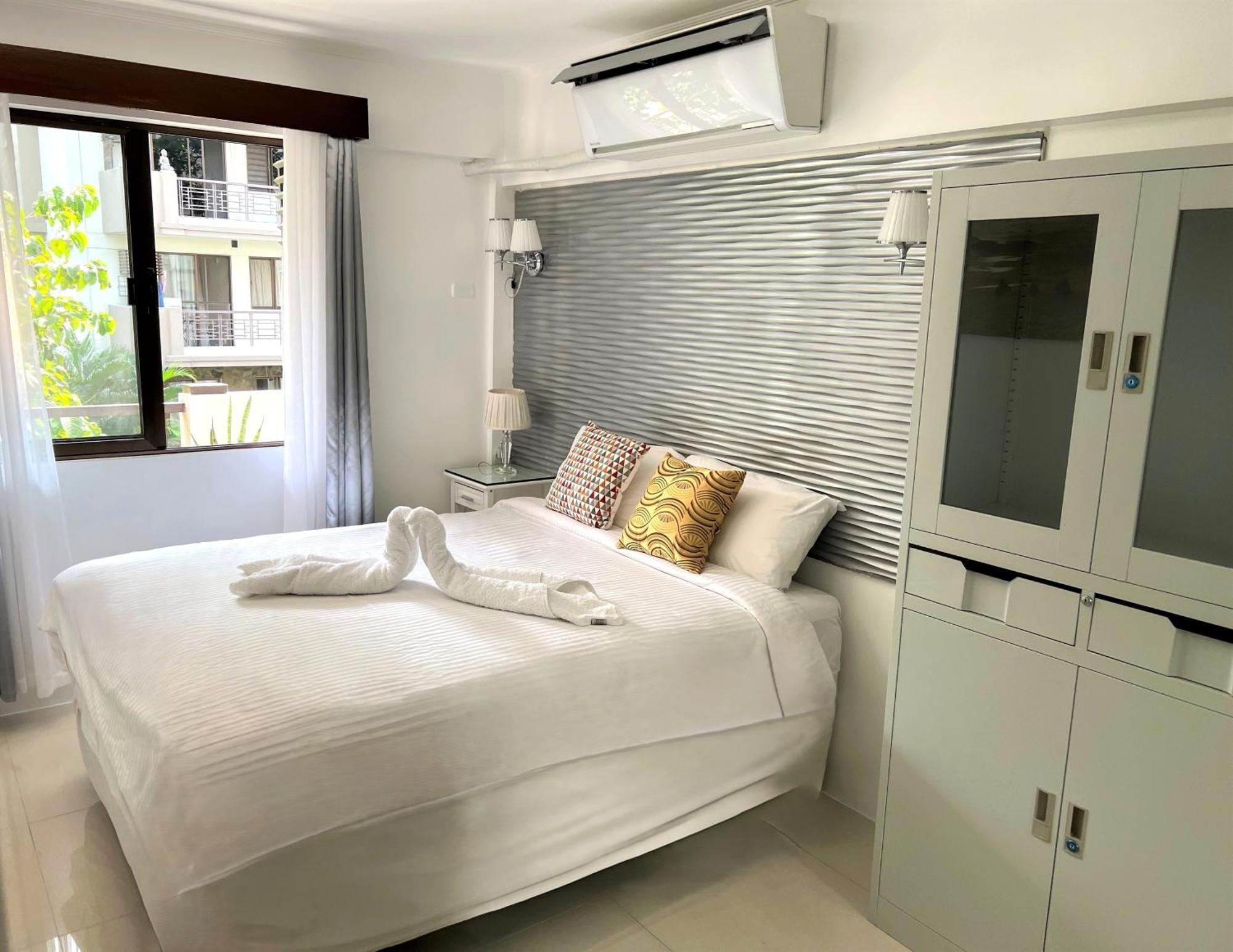 Stunning 2Br Apt, 65 Sq M Netflix At Rosewood Pointe Residences Near Bgc マニラ市 エクステリア 写真